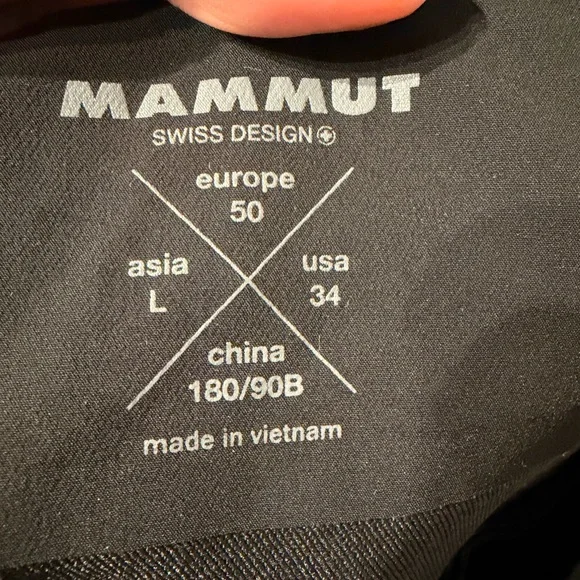 NWOT Mammut hiking outdoor sport active athletic Men's Black Cargo Pants